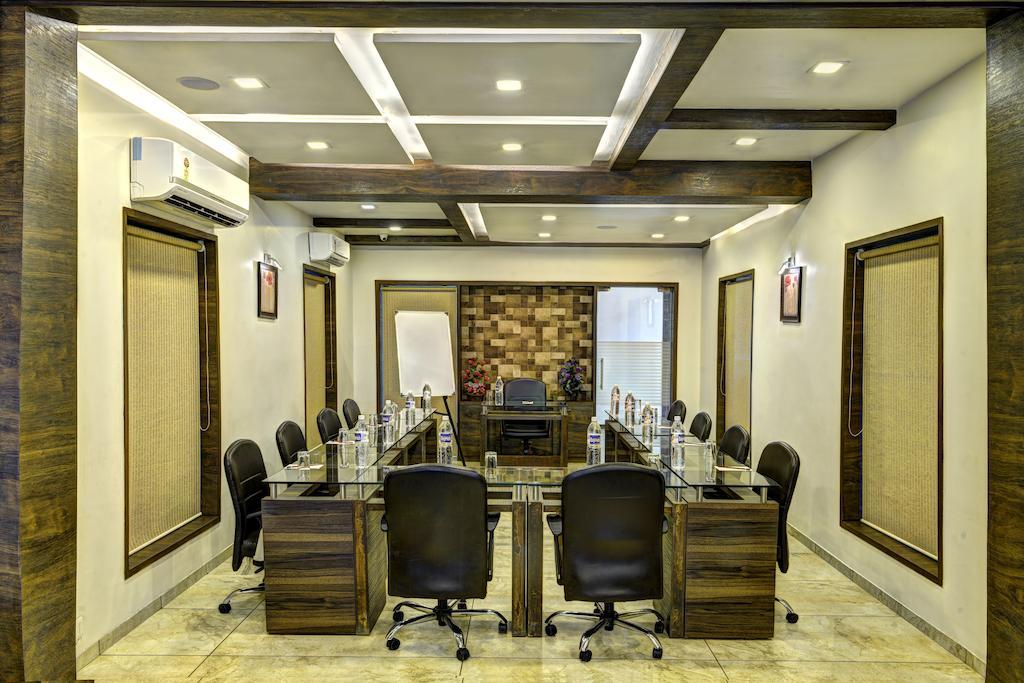 Hotel Aaram Orchard Ahmedabad Exterior photo