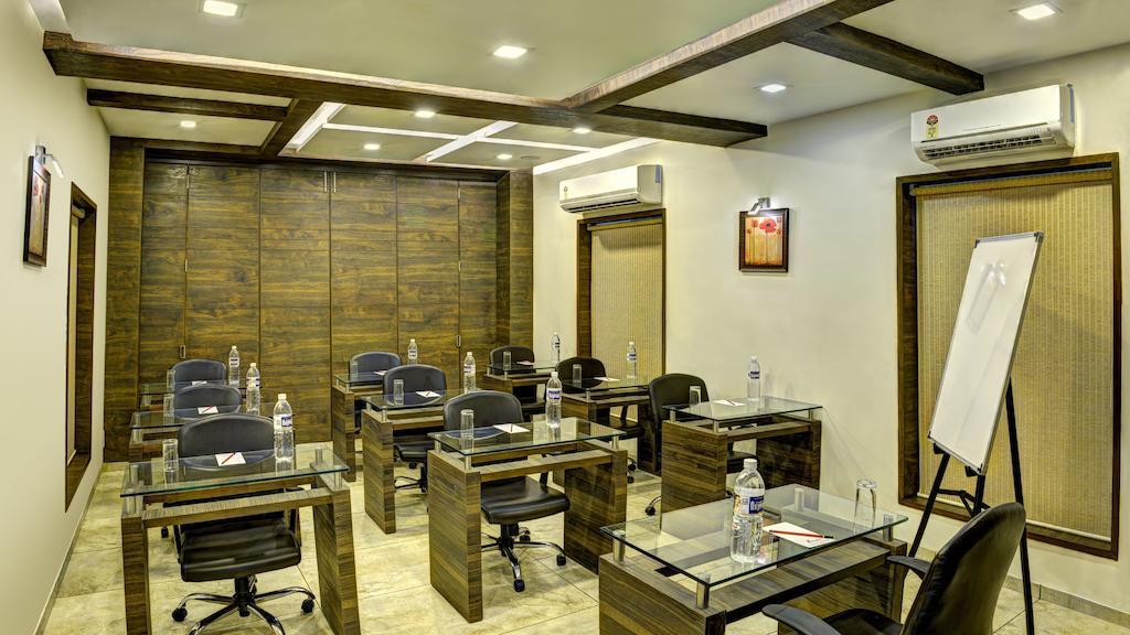 Hotel Aaram Orchard Ahmedabad Exterior photo