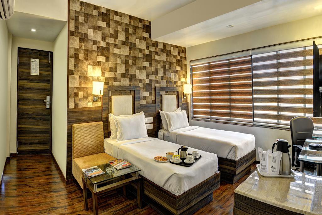 Hotel Aaram Orchard Ahmedabad Exterior photo