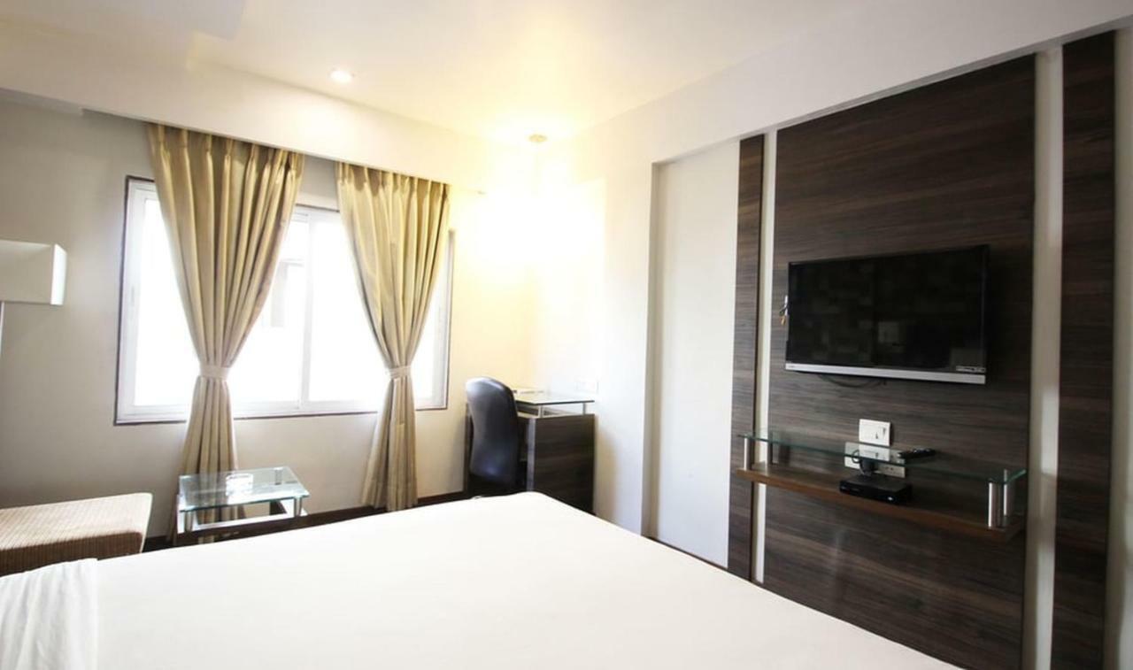 Hotel Aaram Orchard Ahmedabad Exterior photo