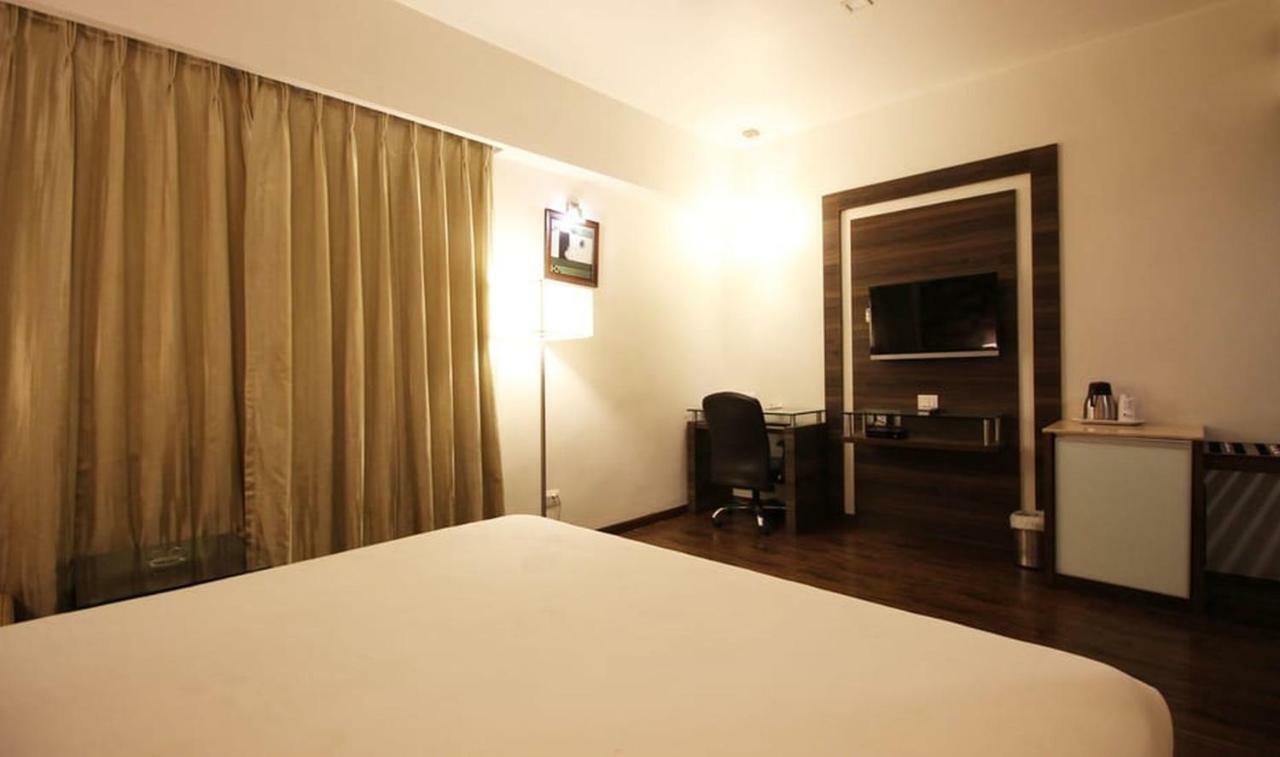 Hotel Aaram Orchard Ahmedabad Exterior photo